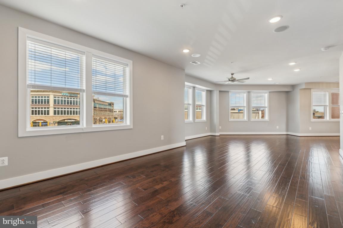 44738 TIVERTON SQ, ASHBURN, Virginia 20147, 3 Bedrooms Bedrooms, ,2 BathroomsBathrooms,Residential,For sale,44738 TIVERTON SQ,VALO2093252 MLS # VALO2093252