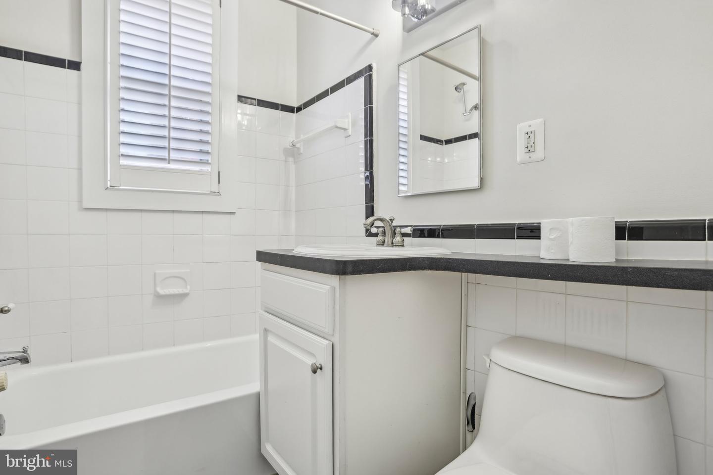 1441 EUCLID ST NW #207, WASHINGTON, District Of Columbia 20009, 1 Bedroom Bedrooms, ,1 BathroomBathrooms,Residential,For sale,1441 EUCLID ST NW #207,DCDC2194646 MLS # DCDC2194646