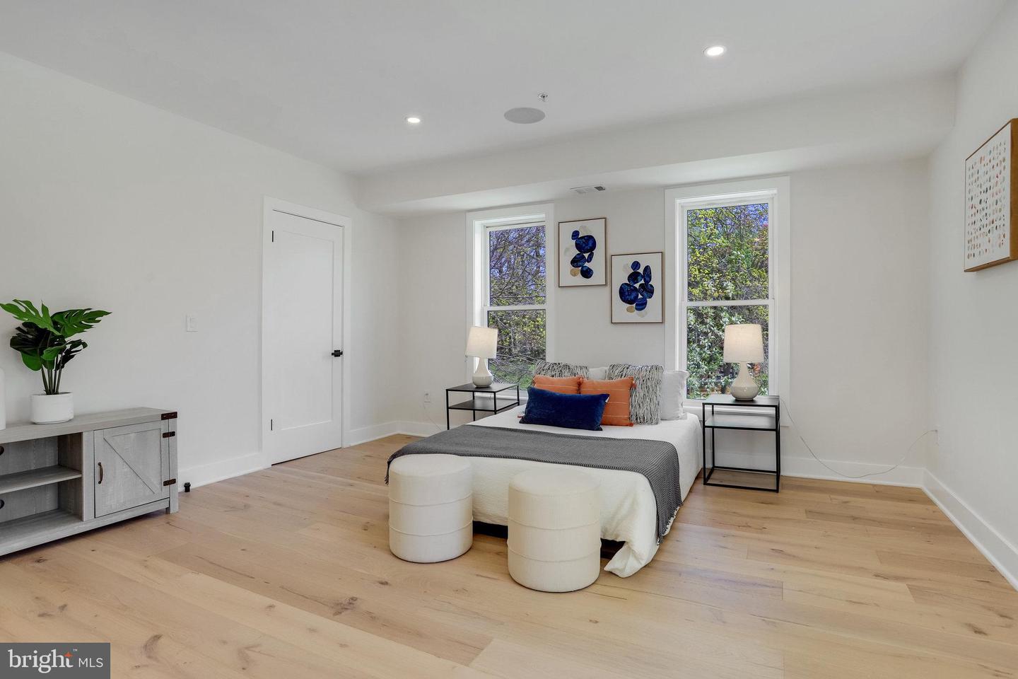 1600 37TH ST NW, WASHINGTON, District Of Columbia 20007, 5 Bedrooms Bedrooms, ,4 BathroomsBathrooms,Residential,For sale,1600 37TH ST NW,DCDC2187336 MLS # DCDC2187336