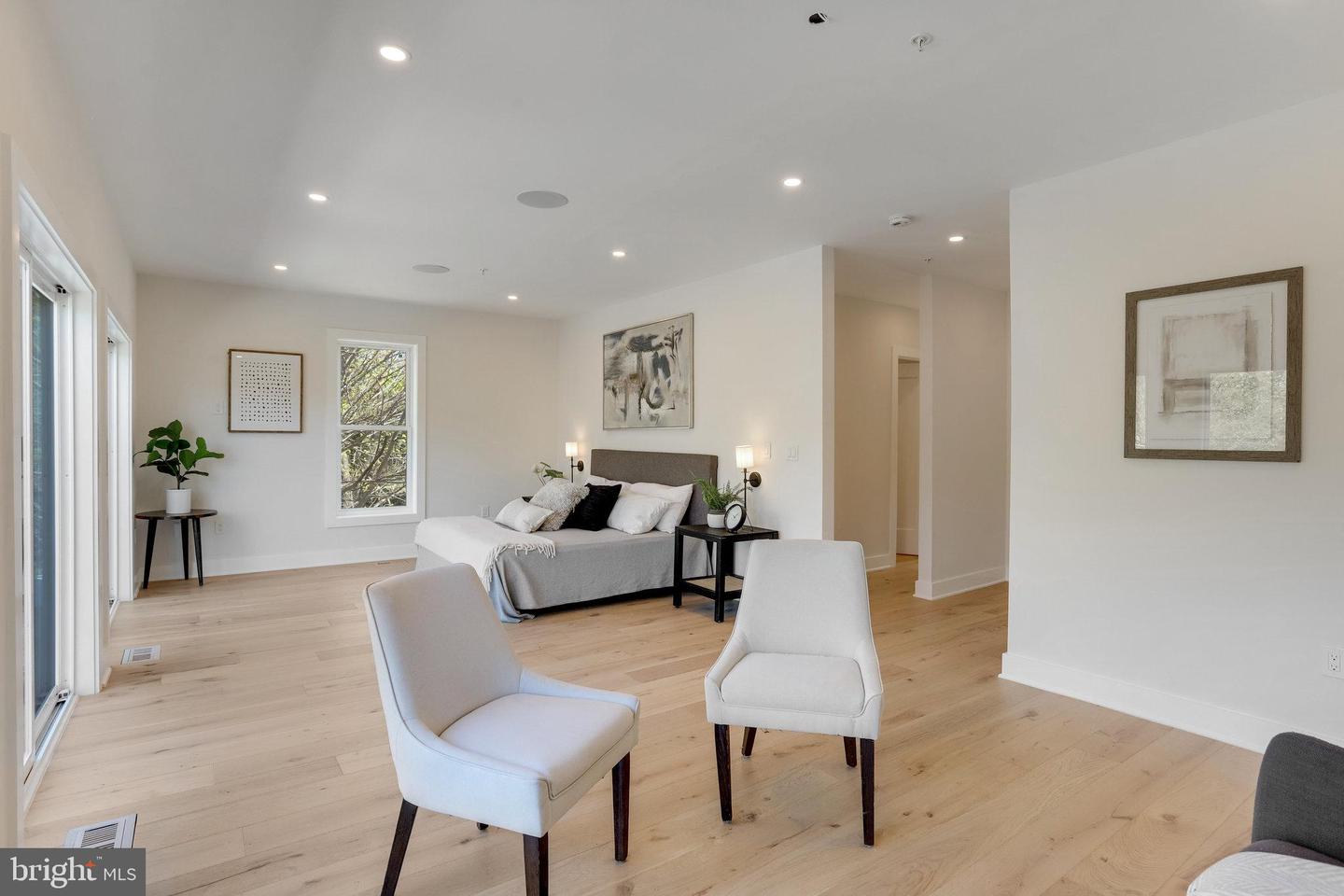 1600 37TH ST NW, WASHINGTON, District Of Columbia 20007, 5 Bedrooms Bedrooms, ,4 BathroomsBathrooms,Residential,For sale,1600 37TH ST NW,DCDC2187336 MLS # DCDC2187336