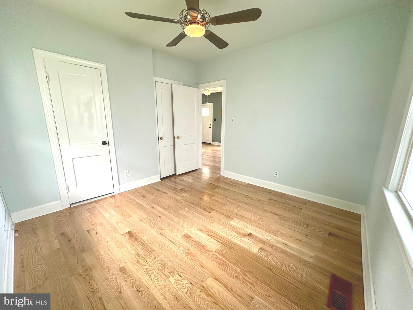 1611 13TH ST S, ARLINGTON, Virginia 22204, 3 Bedrooms Bedrooms, ,2 BathroomsBathrooms,Residential,For sale,1611 13TH ST S,VAAR2054992 MLS # VAAR2054992