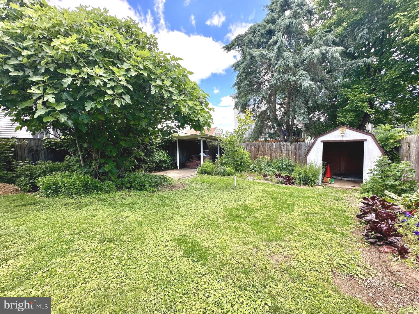 1611 13TH ST S, ARLINGTON, Virginia 22204, 3 Bedrooms Bedrooms, ,2 BathroomsBathrooms,Residential,For sale,1611 13TH ST S,VAAR2054992 MLS # VAAR2054992