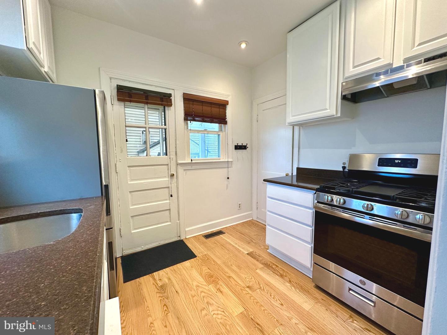 1611 13TH ST S, ARLINGTON, Virginia 22204, 3 Bedrooms Bedrooms, ,2 BathroomsBathrooms,Residential,For sale,1611 13TH ST S,VAAR2054992 MLS # VAAR2054992