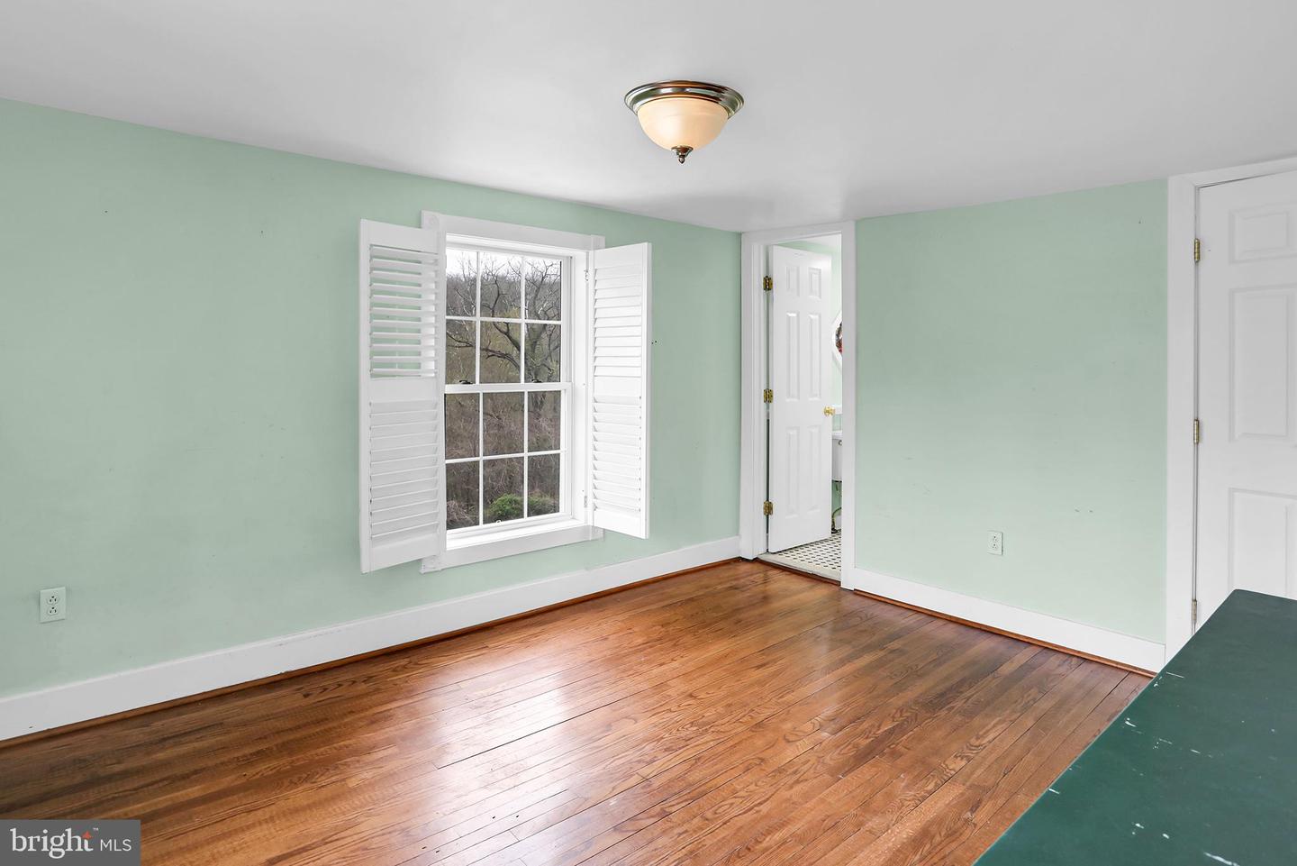 329 OLD BRIDGE RD, AMISSVILLE, Virginia 20106, 4 Bedrooms Bedrooms, ,3 BathroomsBathrooms,Residential,For sale,329 OLD BRIDGE RD,VACU2010124 MLS # VACU2010124