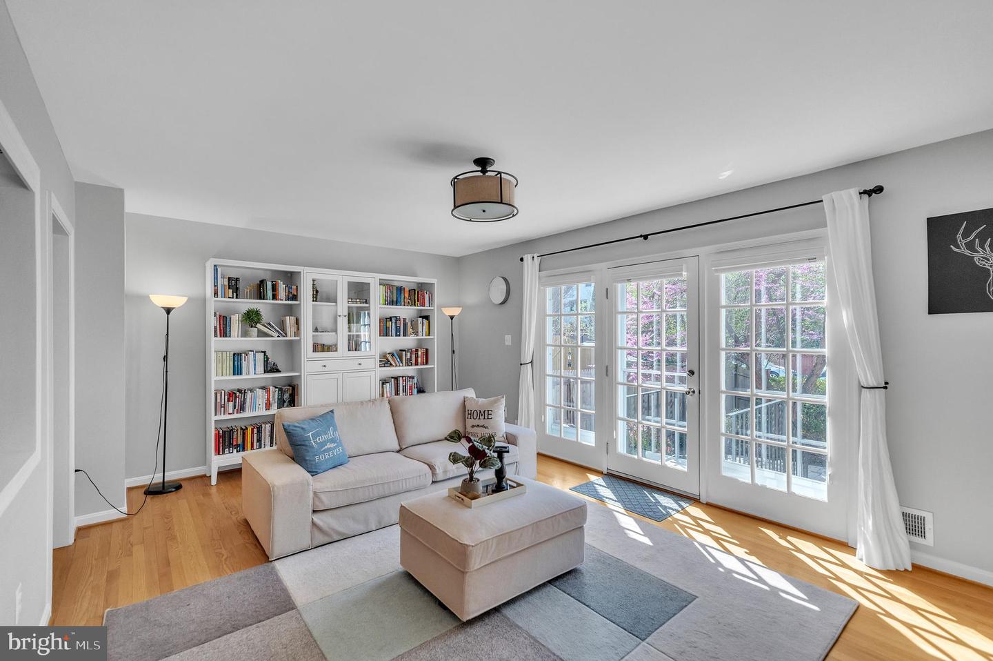 6737 TOWNE LANE RD, MCLEAN, Virginia 22101, 4 Bedrooms Bedrooms, ,3 BathroomsBathrooms,Residential,For sale,6737 TOWNE LANE RD,VAFX2229716 MLS # VAFX2229716