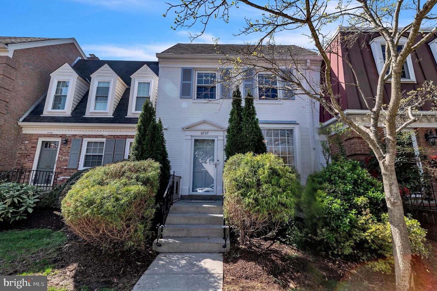 6737 TOWNE LANE RD, MCLEAN, Virginia 22101, 4 Bedrooms Bedrooms, ,3 BathroomsBathrooms,Residential,For sale,6737 TOWNE LANE RD,VAFX2229716 MLS # VAFX2229716