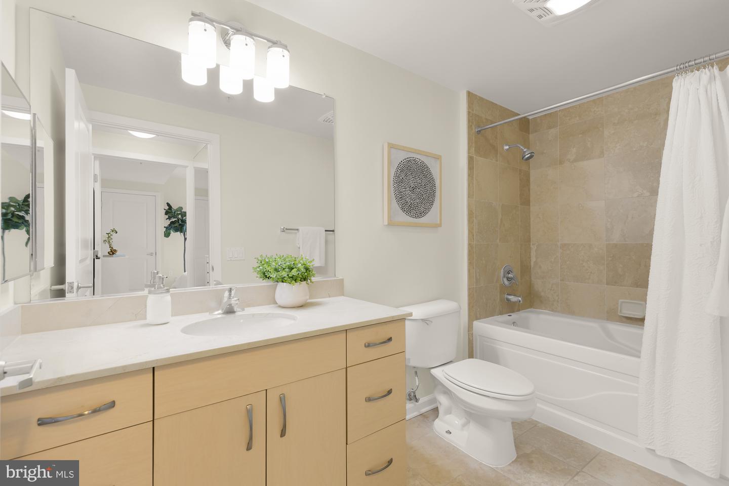 440 L ST NW #311, WASHINGTON, District Of Columbia 20001, 2 Bedrooms Bedrooms, ,2 BathroomsBathrooms,Residential,For sale,440 L ST NW #311,DCDC2192472 MLS # DCDC2192472