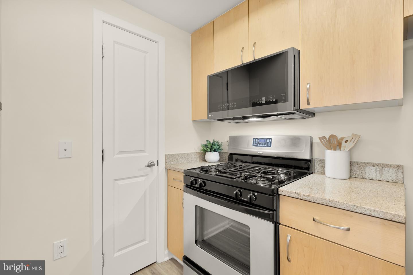 440 L ST NW #311, WASHINGTON, District Of Columbia 20001, 2 Bedrooms Bedrooms, ,2 BathroomsBathrooms,Residential,For sale,440 L ST NW #311,DCDC2192472 MLS # DCDC2192472
