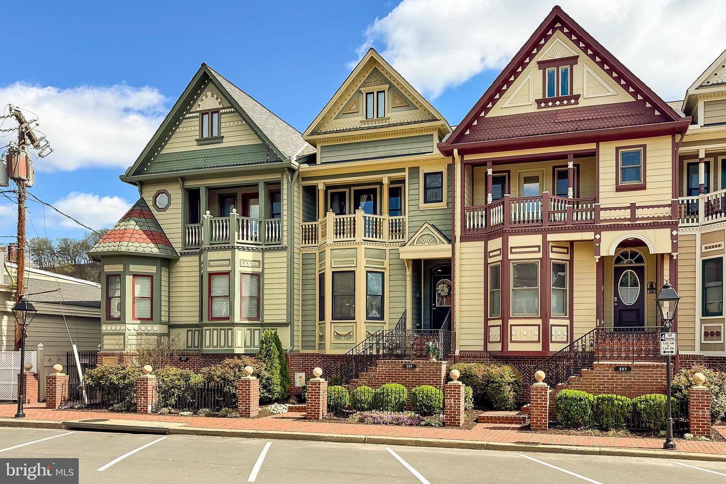 229 MILL ST, OCCOQUAN, Virginia 22125, 3 Bedrooms Bedrooms, ,3 BathroomsBathrooms,Residential,For sale,229 MILL ST,VAPW2090700 MLS # VAPW2090700