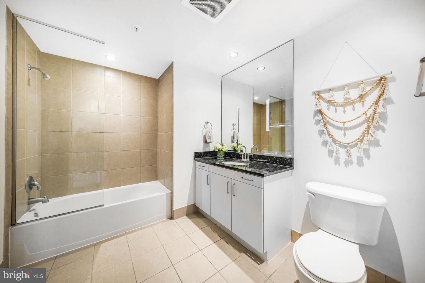 3409 WILSON BLVD #211, ARLINGTON, Virginia 22201, 2 Bedrooms Bedrooms, ,2 BathroomsBathrooms,Residential,For sale,3409 WILSON BLVD #211,VAAR2053082 MLS # VAAR2053082