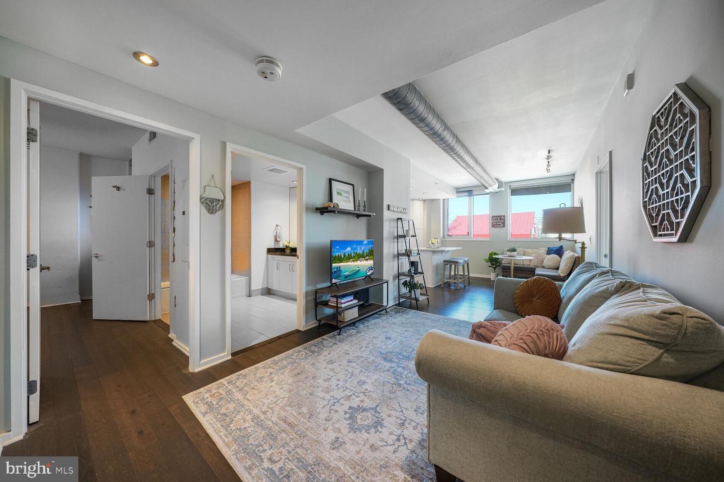 3409 WILSON BLVD #211, ARLINGTON, Virginia 22201, 2 Bedrooms Bedrooms, ,2 BathroomsBathrooms,Residential,For sale,3409 WILSON BLVD #211,VAAR2053082 MLS # VAAR2053082