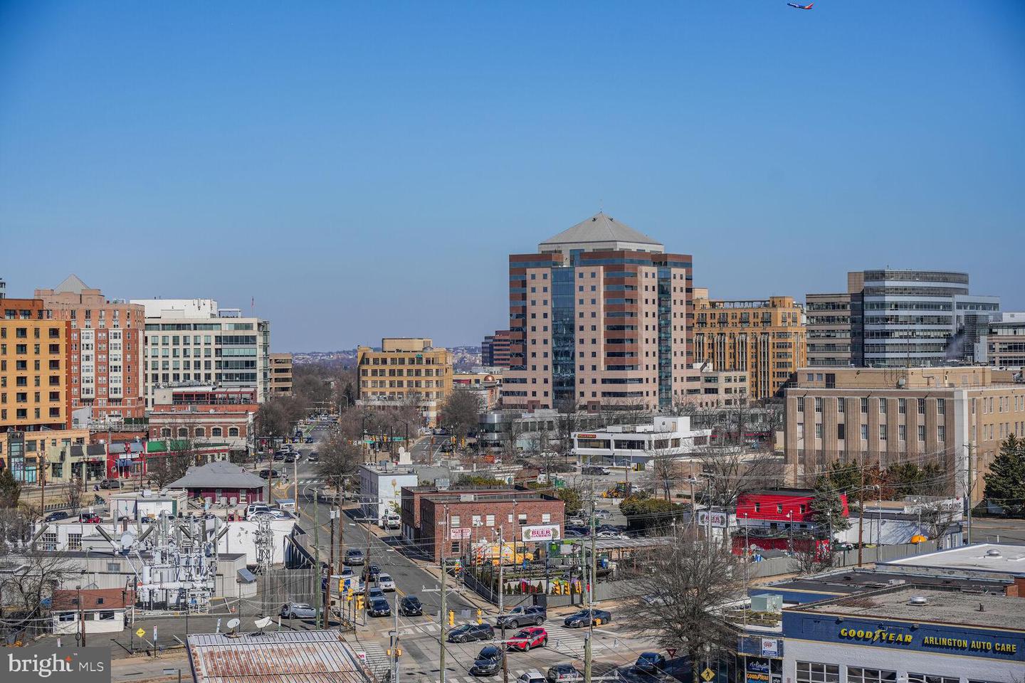 3409 WILSON BLVD #211, ARLINGTON, Virginia 22201, 2 Bedrooms Bedrooms, ,2 BathroomsBathrooms,Residential,For sale,3409 WILSON BLVD #211,VAAR2053082 MLS # VAAR2053082