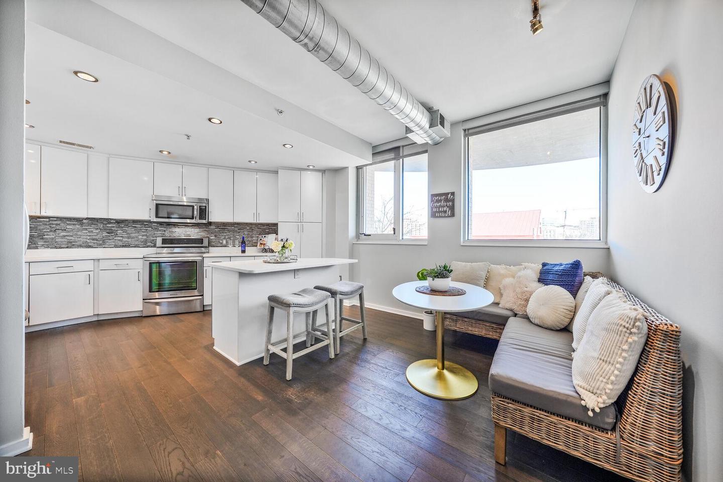 3409 WILSON BLVD #211, ARLINGTON, Virginia 22201, 2 Bedrooms Bedrooms, ,2 BathroomsBathrooms,Residential,For sale,3409 WILSON BLVD #211,VAAR2053082 MLS # VAAR2053082