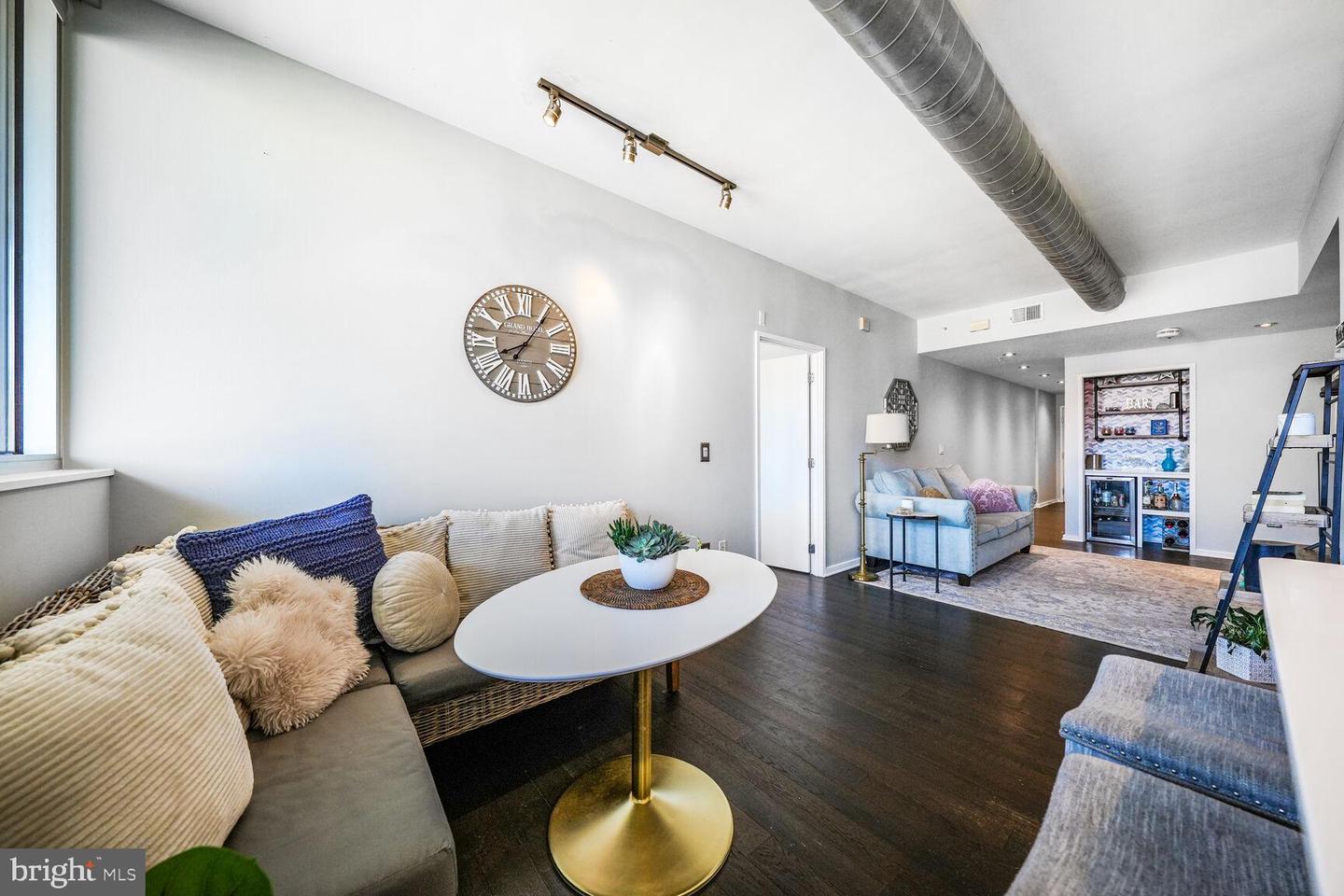 3409 WILSON BLVD #211, ARLINGTON, Virginia 22201, 2 Bedrooms Bedrooms, ,2 BathroomsBathrooms,Residential,For sale,3409 WILSON BLVD #211,VAAR2053082 MLS # VAAR2053082