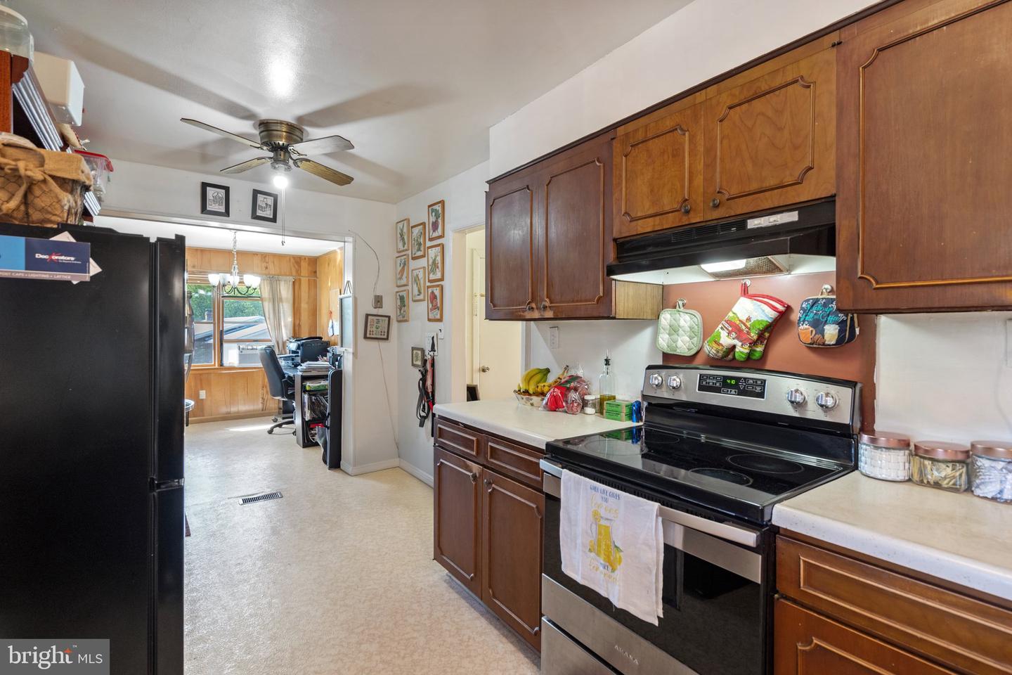 571 RICHMOND RD, AMISSVILLE, Virginia 20106, 2 Bedrooms Bedrooms, ,1 BathroomBathrooms,Residential,For sale,571 RICHMOND RD,VARP2001946 MLS # VARP2001946