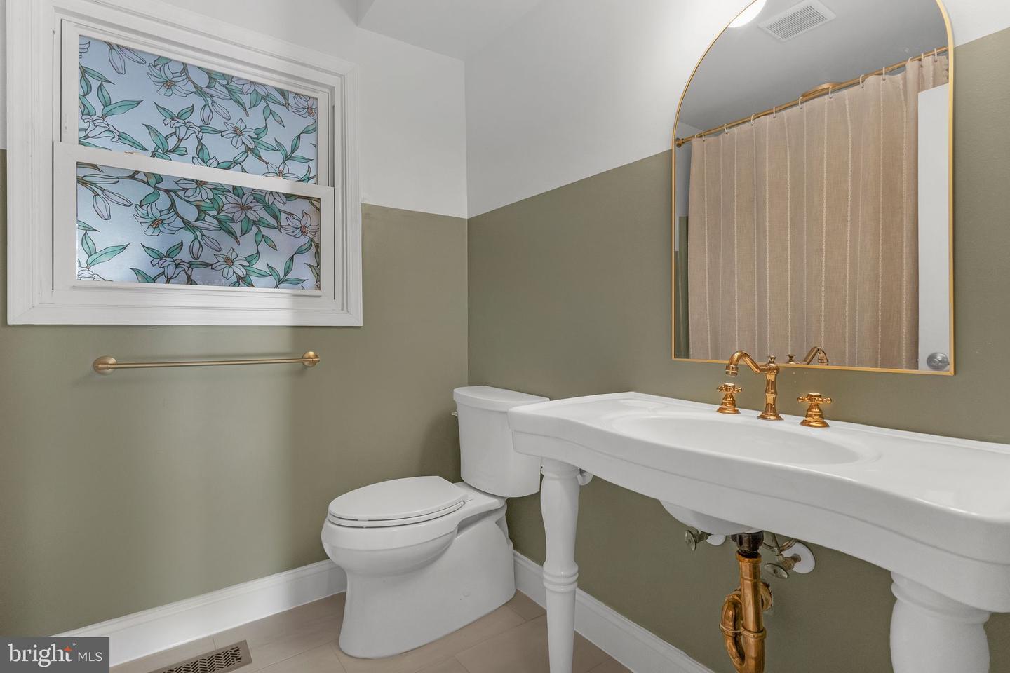 1308 HEATHERBROOK CT, FREDERICKSBURG, Virginia 22407, 5 Bedrooms Bedrooms, ,3 BathroomsBathrooms,Residential,For sale,1308 HEATHERBROOK CT,VASP2030968 MLS # VASP2030968