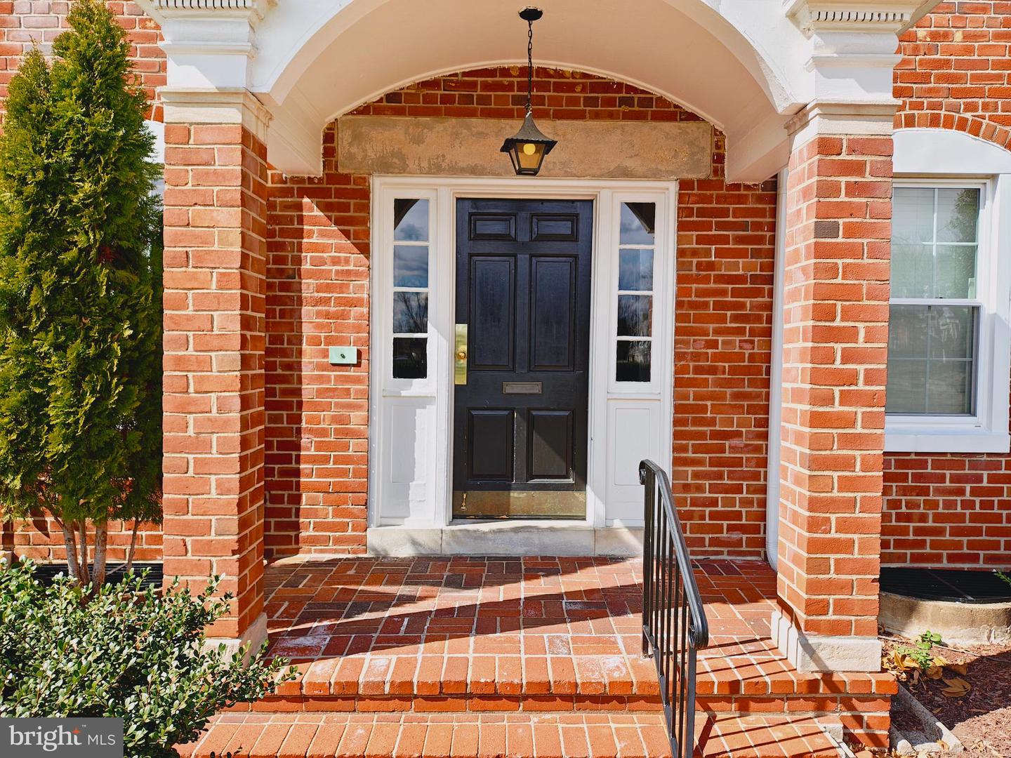3432 S WAKEFIELD ST #B1, ARLINGTON, Virginia 22206, 1 Bedroom Bedrooms, ,1 BathroomBathrooms,Residential,For sale,3432 S WAKEFIELD ST #B1,VAAR2054050 MLS # VAAR2054050