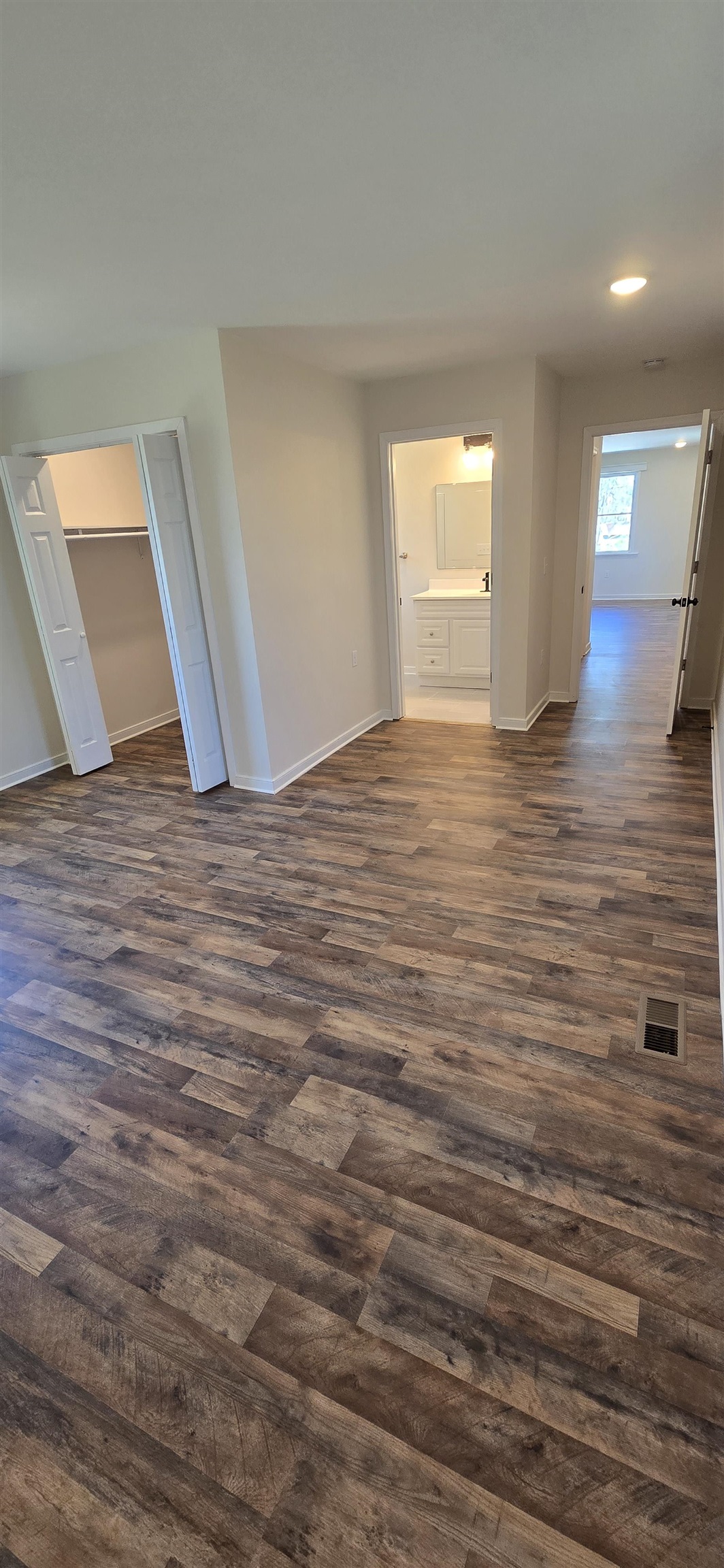 600 N BAYARD AVE, WAYNESBORO, Virginia 22980, 3 Bedrooms Bedrooms, ,2 BathroomsBathrooms,Residential,600 N BAYARD AVE,663040 MLS # 663040