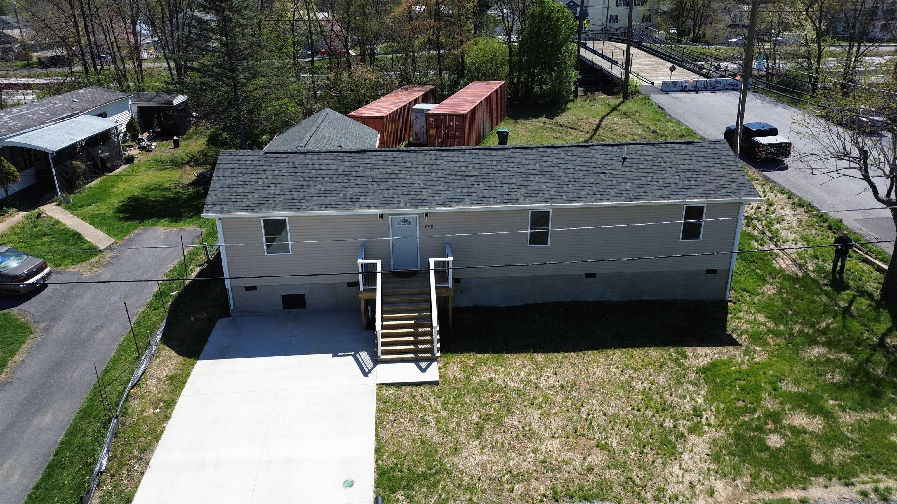 600 N BAYARD AVE, WAYNESBORO, Virginia 22980, 3 Bedrooms Bedrooms, ,2 BathroomsBathrooms,Residential,600 N BAYARD AVE,663040 MLS # 663040