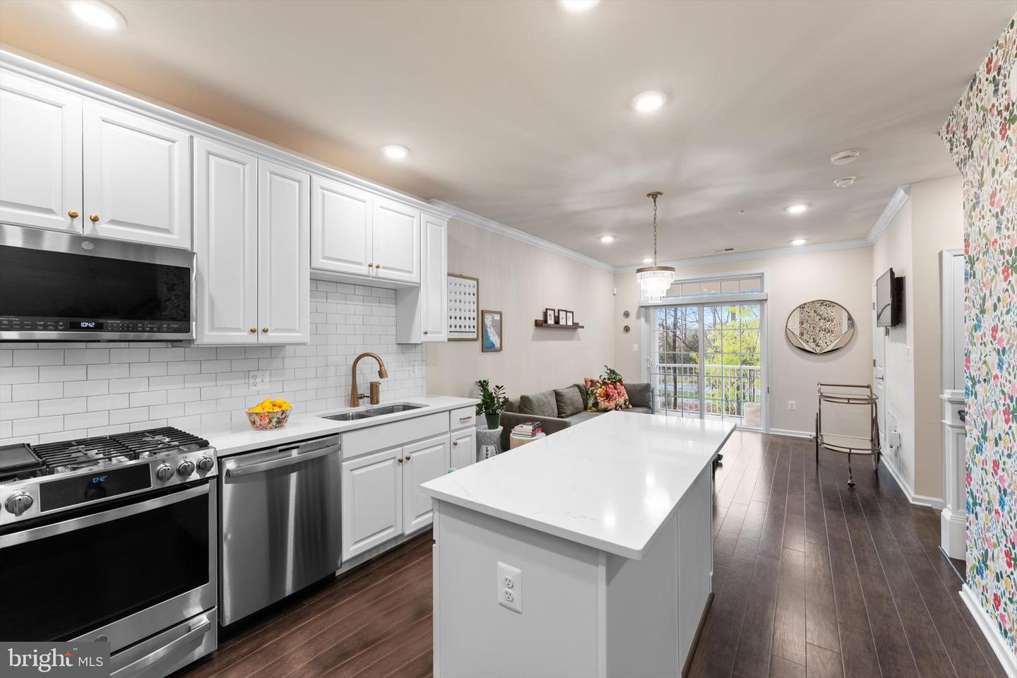 23265 MILLTOWN KNOLL SQ #109, ASHBURN, Virginia 20148, 2 Bedrooms Bedrooms, ,2 BathroomsBathrooms,Residential,For sale,23265 MILLTOWN KNOLL SQ #109,VALO2090678 MLS # VALO2090678