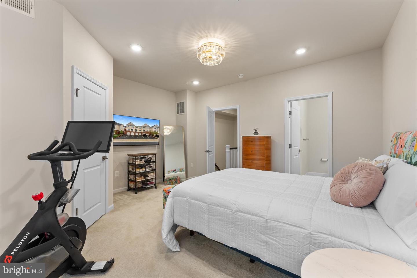 23265 MILLTOWN KNOLL SQ #109, ASHBURN, Virginia 20148, 2 Bedrooms Bedrooms, ,2 BathroomsBathrooms,Residential,For sale,23265 MILLTOWN KNOLL SQ #109,VALO2090678 MLS # VALO2090678
