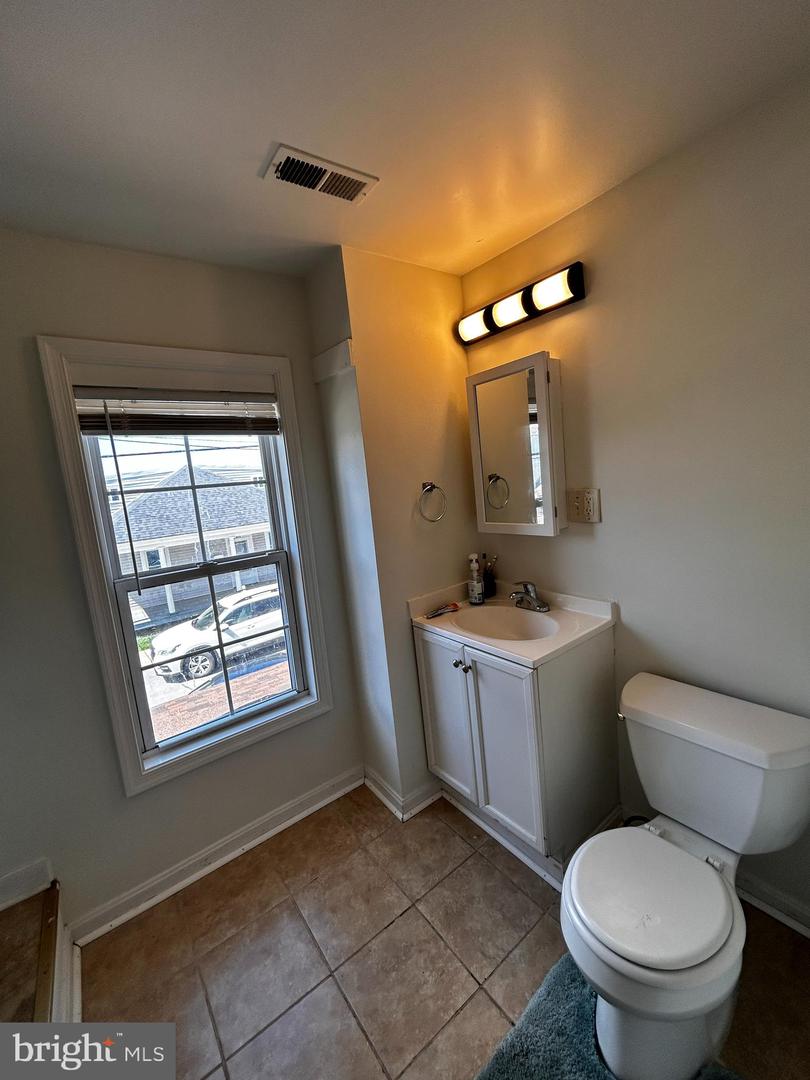 320 HIGHLAND AVE, WINCHESTER, Virginia 22601, 3 Bedrooms Bedrooms, ,2 BathroomsBathrooms,Residential,For sale,320 HIGHLAND AVE,VAWI2007294 MLS # VAWI2007294