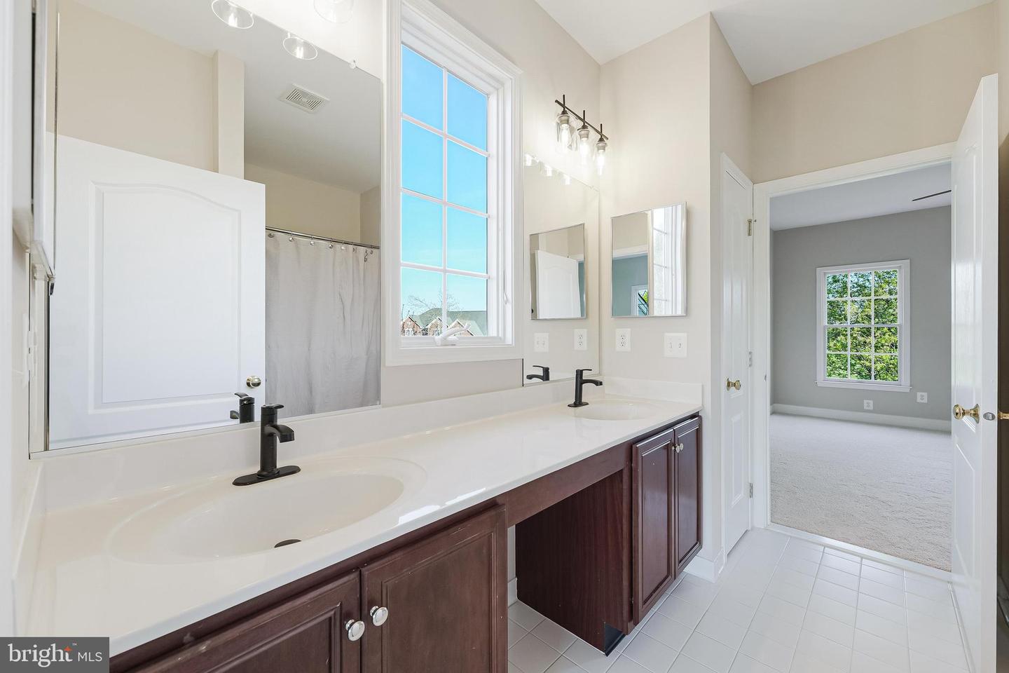 17937 MANASSAS GAP CT, HAMILTON, Virginia 20158, 4 Bedrooms Bedrooms, ,4 BathroomsBathrooms,Residential,For sale,17937 MANASSAS GAP CT,VALO2090950 MLS # VALO2090950