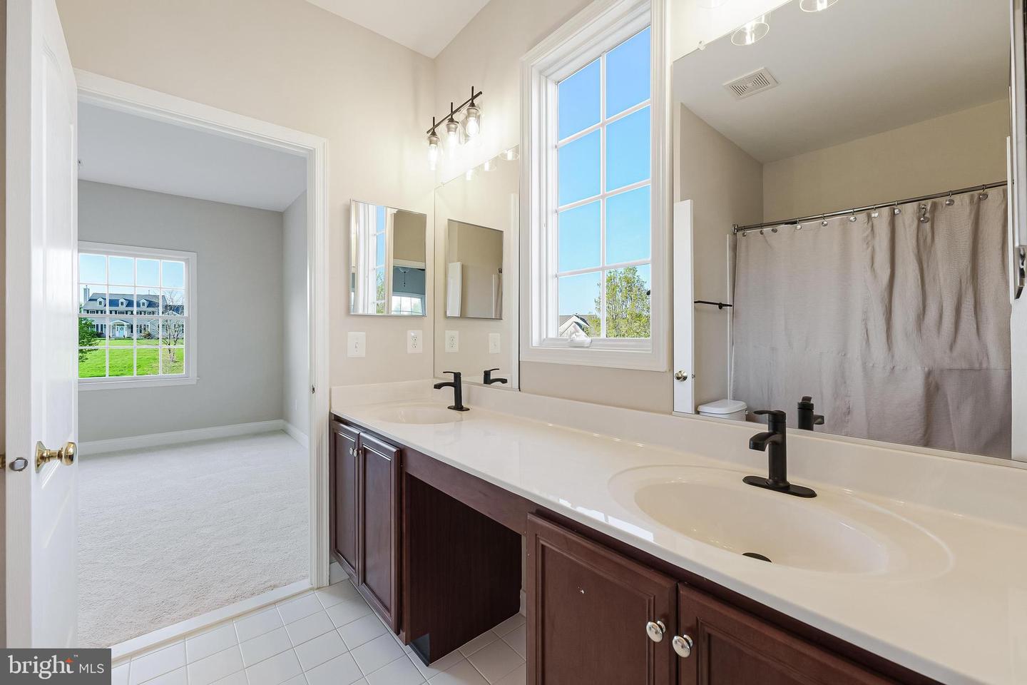 17937 MANASSAS GAP CT, HAMILTON, Virginia 20158, 4 Bedrooms Bedrooms, ,4 BathroomsBathrooms,Residential,For sale,17937 MANASSAS GAP CT,VALO2090950 MLS # VALO2090950