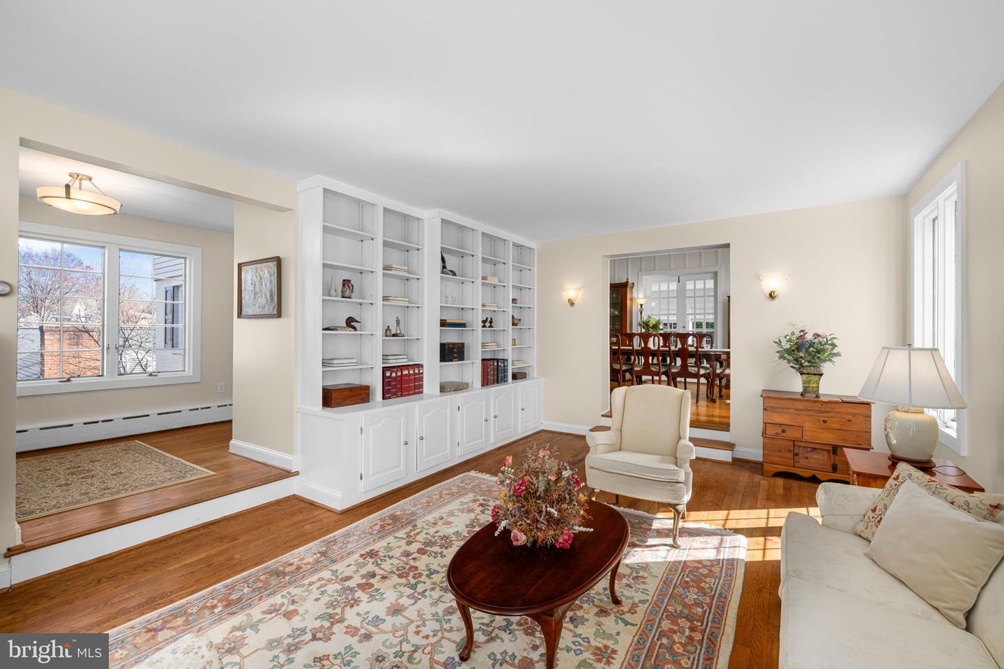 4608 37TH ST N, ARLINGTON, Virginia 22207, 4 Bedrooms Bedrooms, ,3 BathroomsBathrooms,Residential,For sale,4608 37TH ST N,VAAR2054486 MLS # VAAR2054486