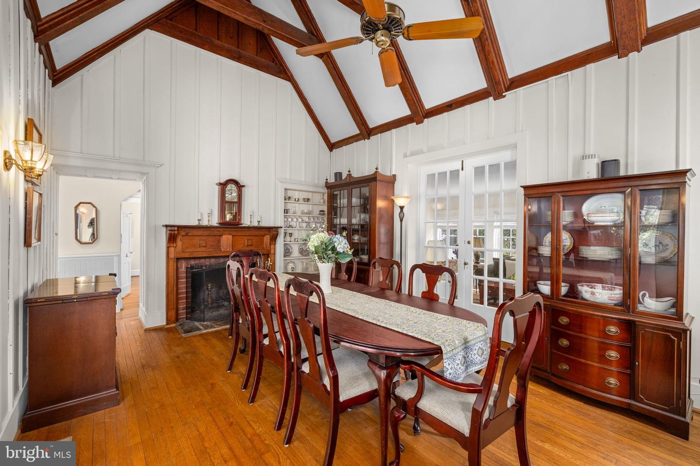 4608 37TH ST N, ARLINGTON, Virginia 22207, 4 Bedrooms Bedrooms, ,3 BathroomsBathrooms,Residential,For sale,4608 37TH ST N,VAAR2054486 MLS # VAAR2054486