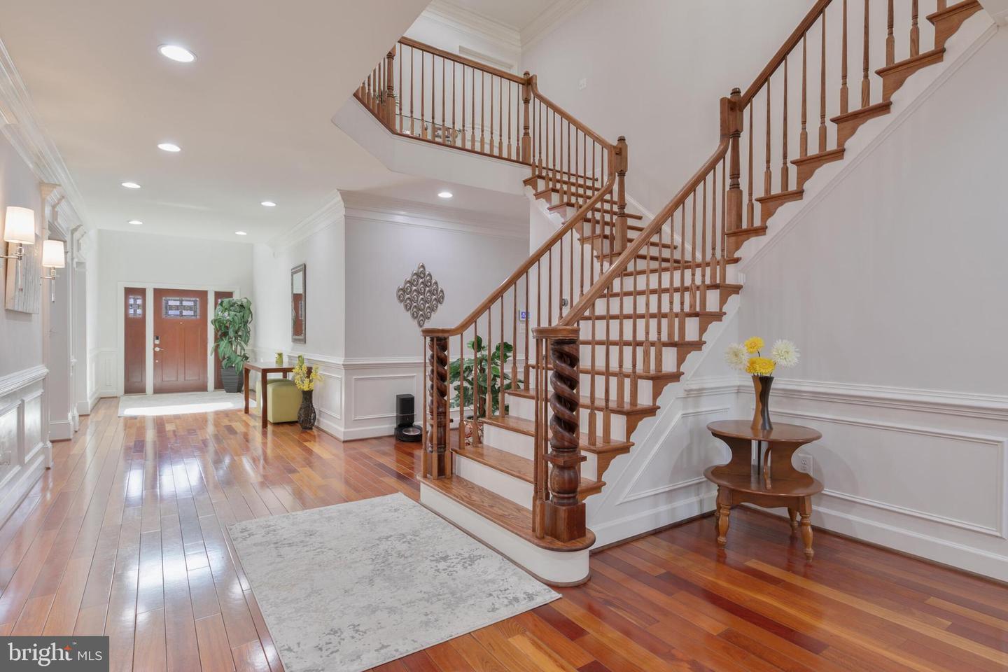 6237 WASHINGTON BLVD, ARLINGTON, Virginia 22205, 5 Bedrooms Bedrooms, ,4 BathroomsBathrooms,Residential,For sale,6237 WASHINGTON BLVD,VAAR2054840 MLS # VAAR2054840