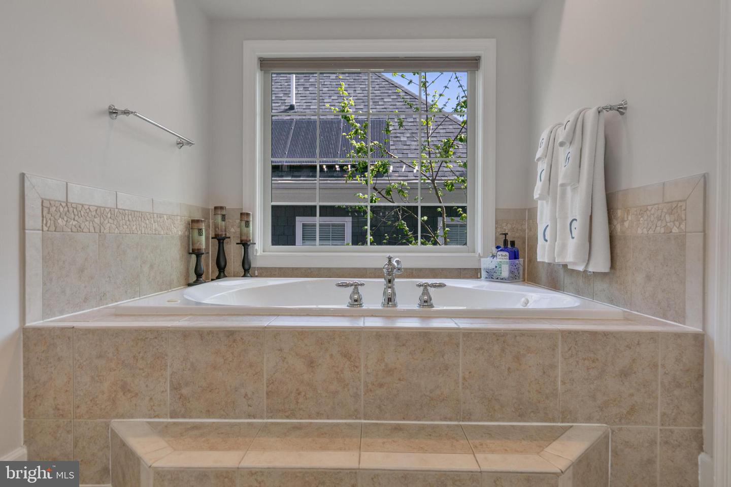 6237 WASHINGTON BLVD, ARLINGTON, Virginia 22205, 5 Bedrooms Bedrooms, ,4 BathroomsBathrooms,Residential,For sale,6237 WASHINGTON BLVD,VAAR2054840 MLS # VAAR2054840