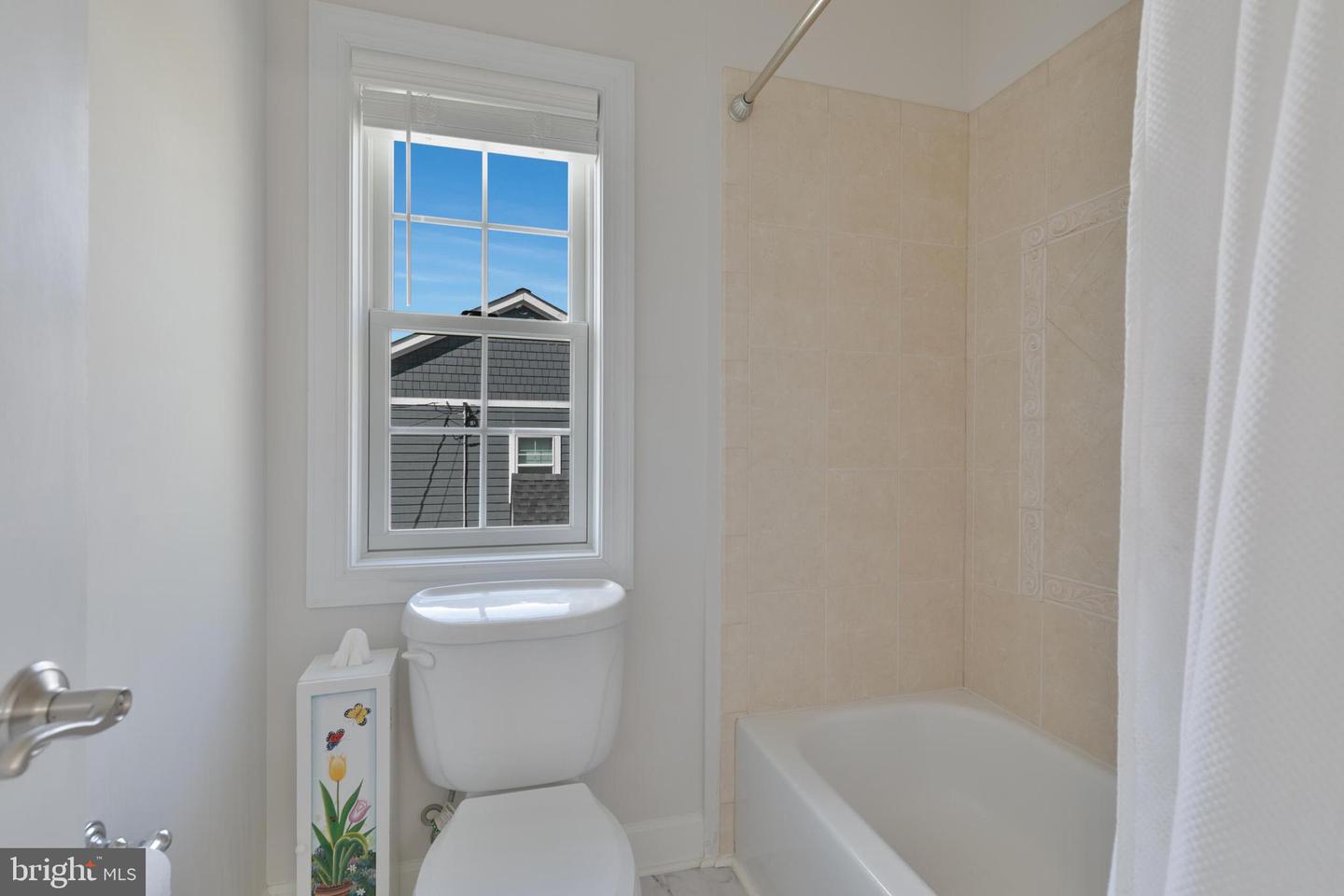 6237 WASHINGTON BLVD, ARLINGTON, Virginia 22205, 5 Bedrooms Bedrooms, ,4 BathroomsBathrooms,Residential,For sale,6237 WASHINGTON BLVD,VAAR2054840 MLS # VAAR2054840