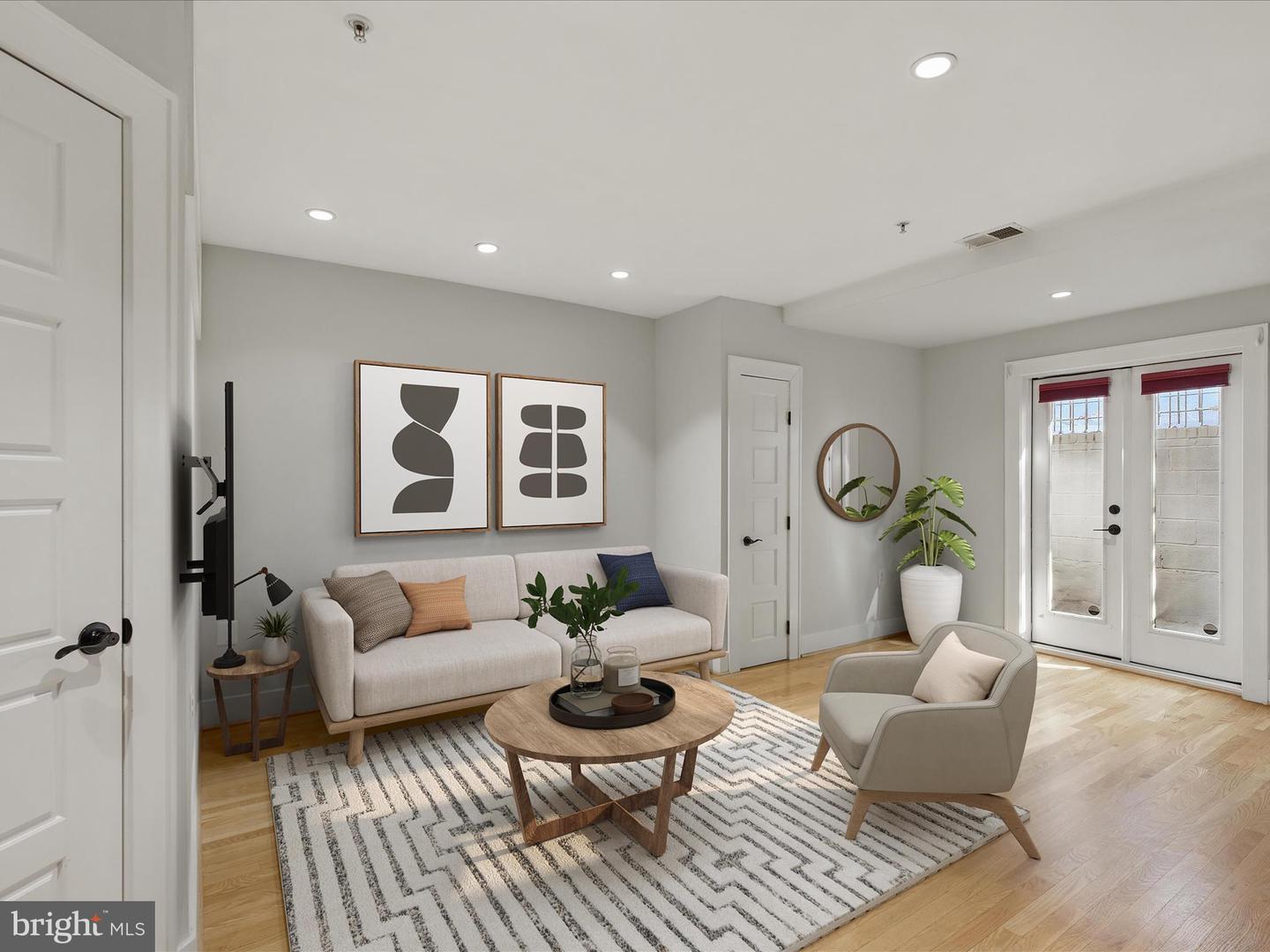1109 M ST NW #1, WASHINGTON, District Of Columbia 20005, 1 Bedroom Bedrooms, ,1 BathroomBathrooms,Residential,For sale,1109 M ST NW #1,DCDC2192146 MLS # DCDC2192146