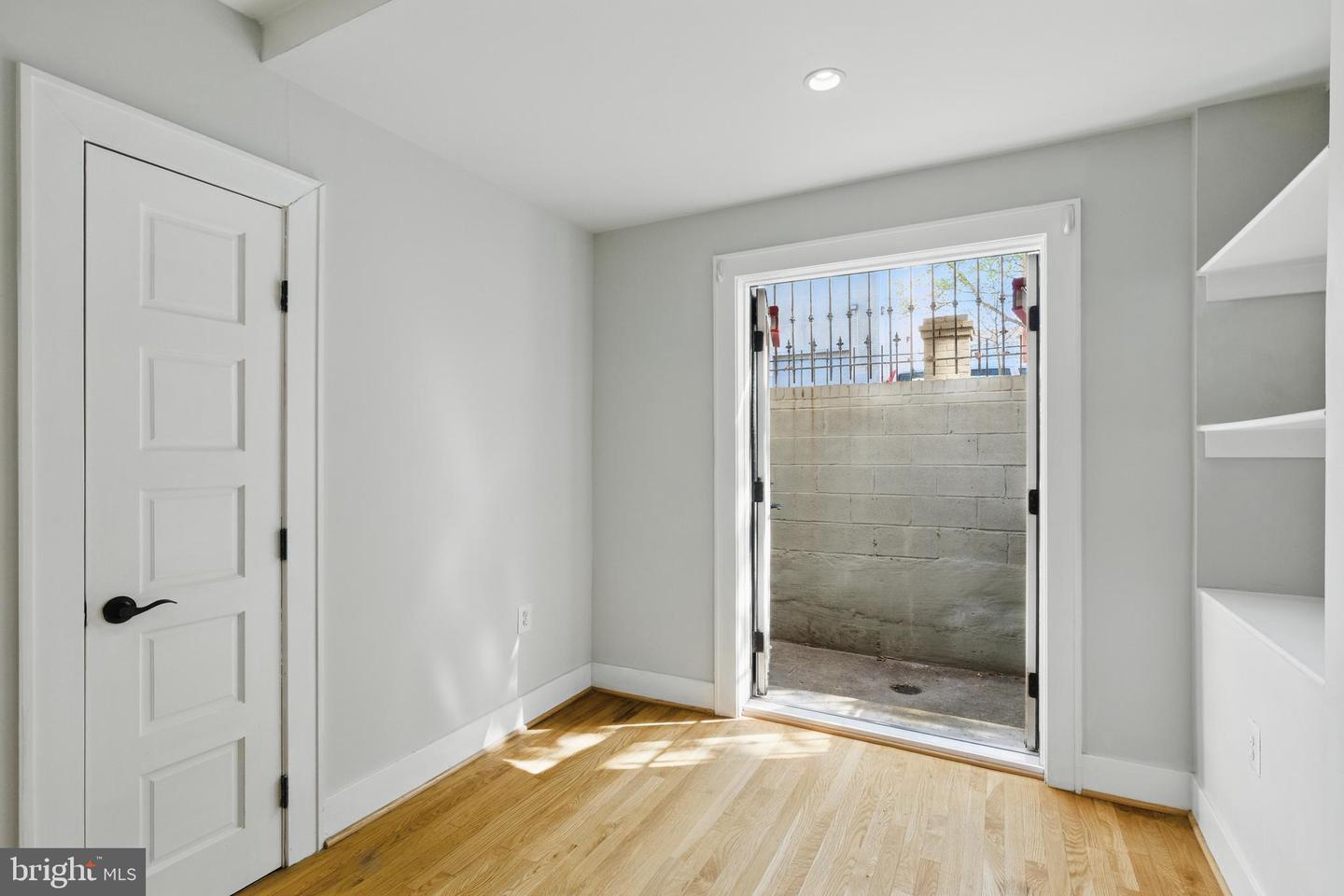 1109 M ST NW #1, WASHINGTON, District Of Columbia 20005, 1 Bedroom Bedrooms, ,1 BathroomBathrooms,Residential,For sale,1109 M ST NW #1,DCDC2192146 MLS # DCDC2192146