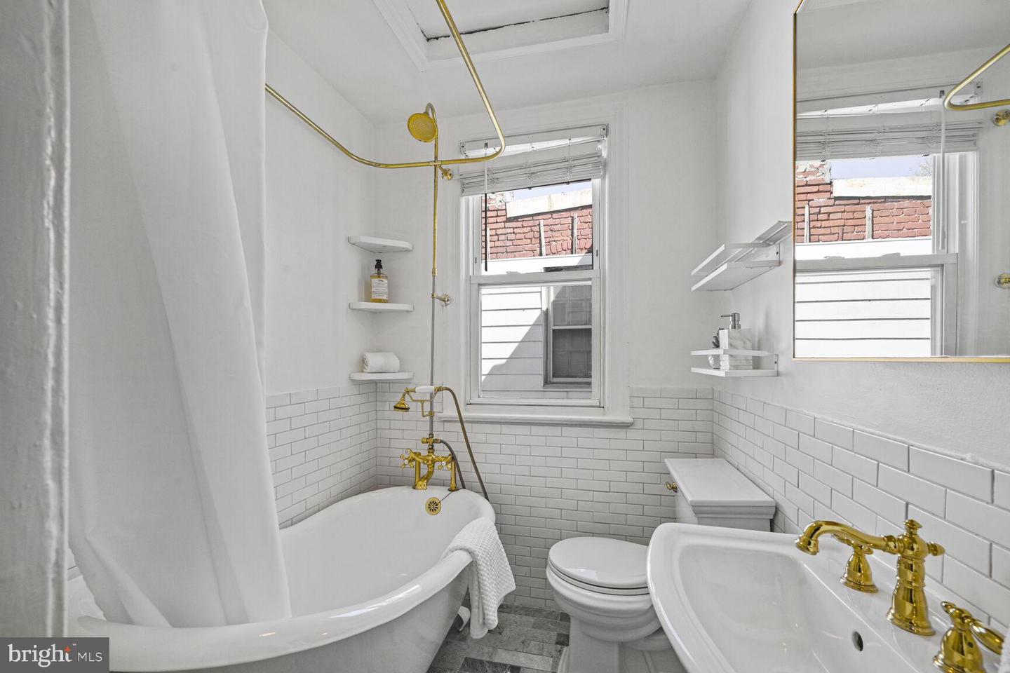 314 14TH PL NE, WASHINGTON, District Of Columbia 20002, 3 Bedrooms Bedrooms, ,1 BathroomBathrooms,Residential,For sale,314 14TH PL NE,DCDC2193164 MLS # DCDC2193164