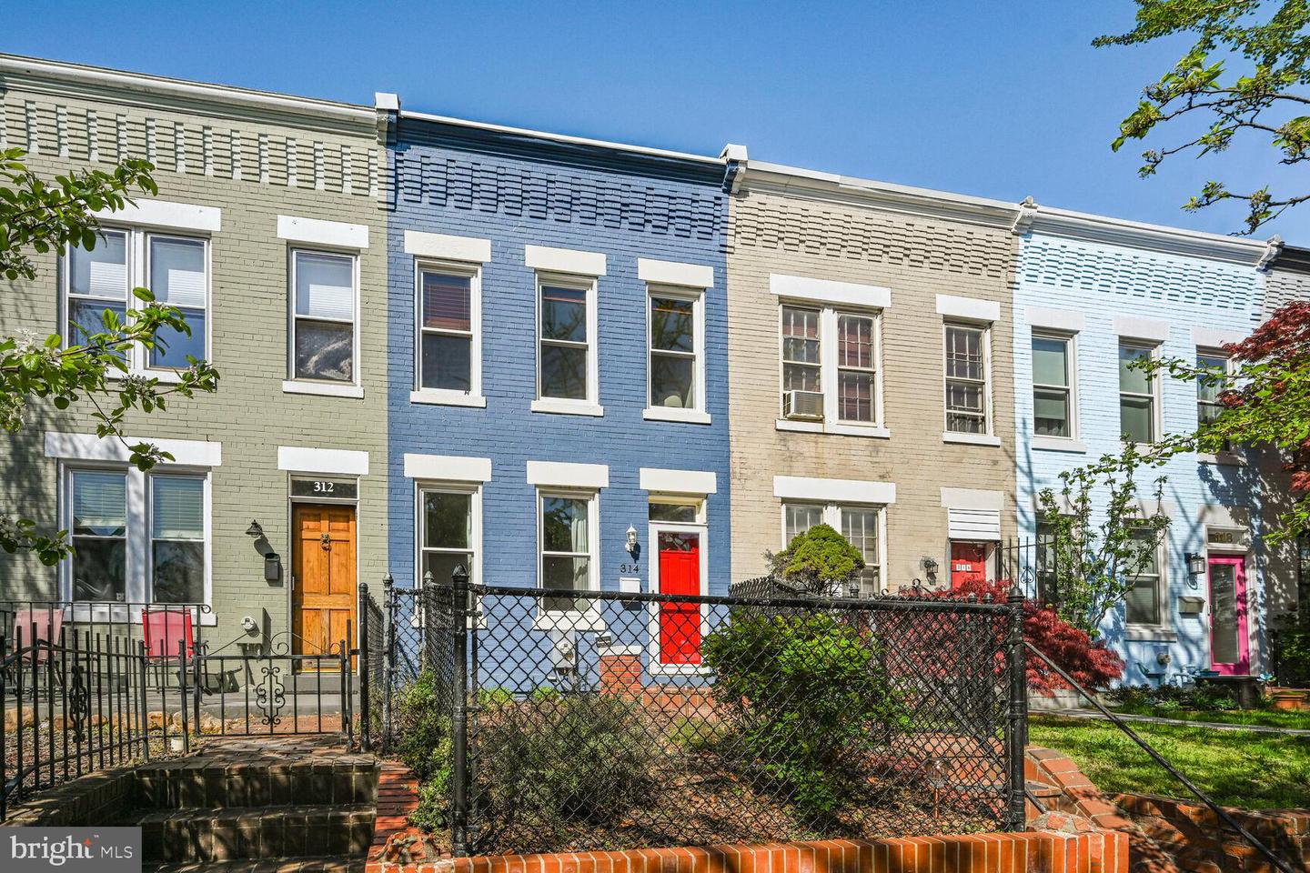 314 14TH PL NE, WASHINGTON, District Of Columbia 20002, 3 Bedrooms Bedrooms, ,1 BathroomBathrooms,Residential,For sale,314 14TH PL NE,DCDC2193164 MLS # DCDC2193164
