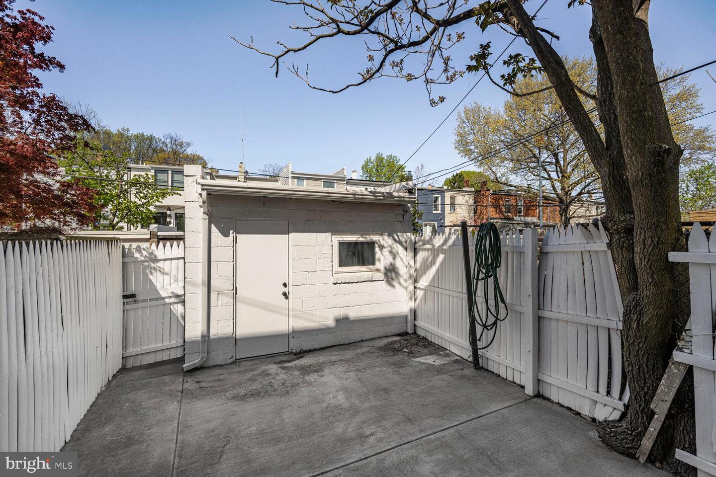 314 14TH PL NE, WASHINGTON, District Of Columbia 20002, 3 Bedrooms Bedrooms, ,1 BathroomBathrooms,Residential,For sale,314 14TH PL NE,DCDC2193164 MLS # DCDC2193164