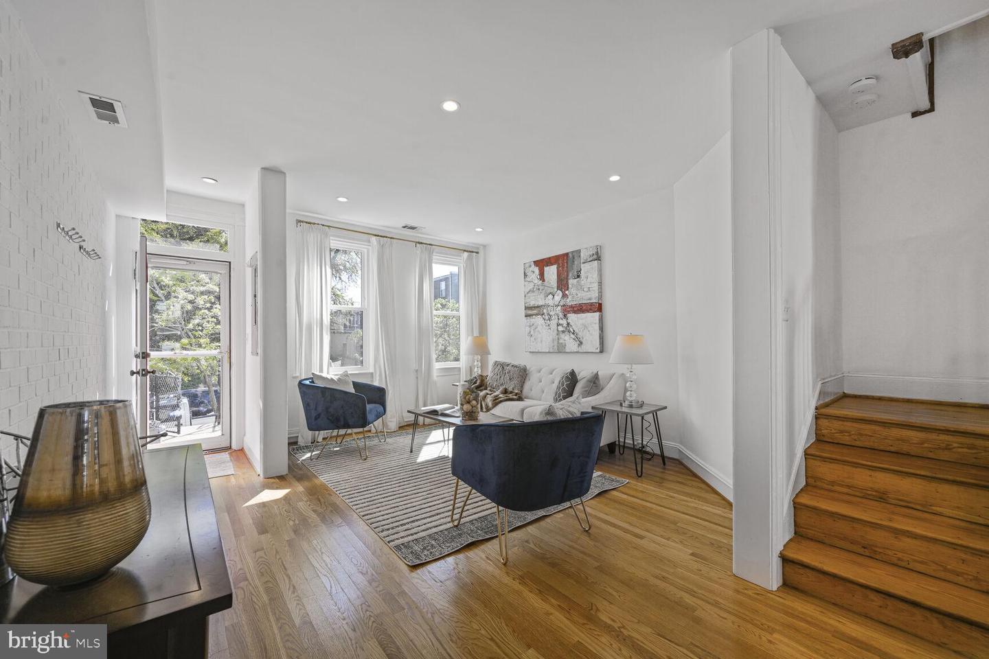 314 14TH PL NE, WASHINGTON, District Of Columbia 20002, 3 Bedrooms Bedrooms, ,1 BathroomBathrooms,Residential,For sale,314 14TH PL NE,DCDC2193164 MLS # DCDC2193164