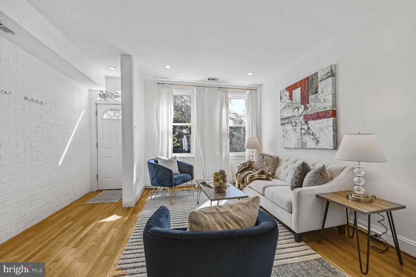 314 14TH PL NE, WASHINGTON, District Of Columbia 20002, 3 Bedrooms Bedrooms, ,1 BathroomBathrooms,Residential,For sale,314 14TH PL NE,DCDC2193164 MLS # DCDC2193164