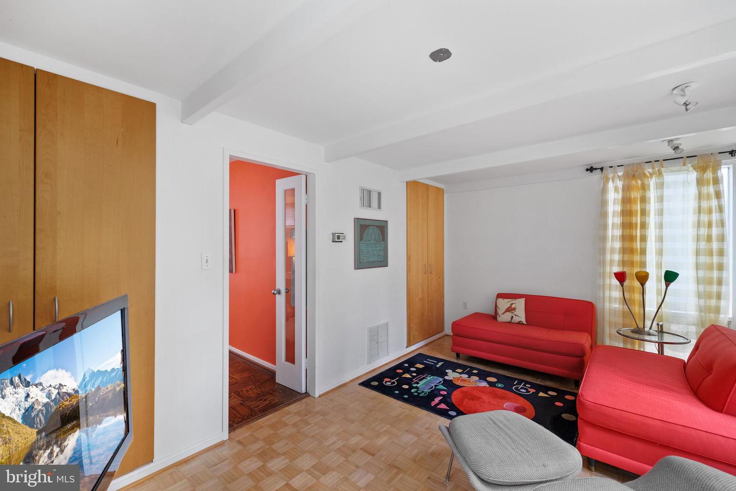 2313 GLASGOW RD, ALEXANDRIA, Virginia 22307, 4 Bedrooms Bedrooms, ,1 BathroomBathrooms,Residential,For sale,2313 GLASGOW RD,VAFX2231570 MLS # VAFX2231570