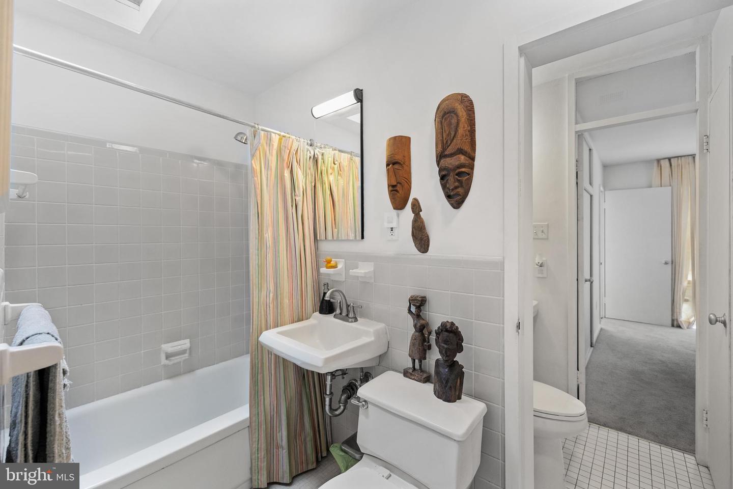 2313 GLASGOW RD, ALEXANDRIA, Virginia 22307, 4 Bedrooms Bedrooms, ,1 BathroomBathrooms,Residential,For sale,2313 GLASGOW RD,VAFX2231570 MLS # VAFX2231570