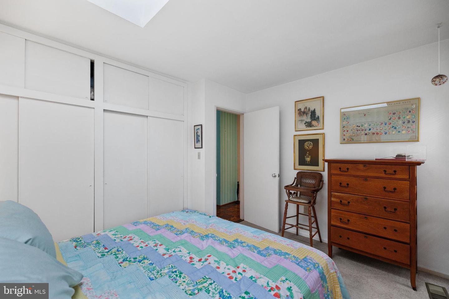 2313 GLASGOW RD, ALEXANDRIA, Virginia 22307, 4 Bedrooms Bedrooms, ,1 BathroomBathrooms,Residential,For sale,2313 GLASGOW RD,VAFX2231570 MLS # VAFX2231570