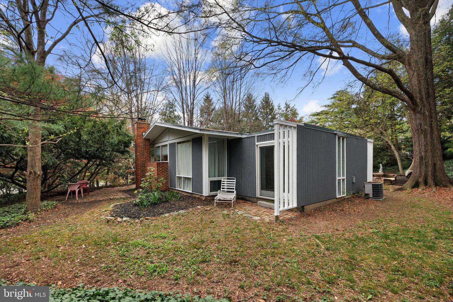 2313 GLASGOW RD, ALEXANDRIA, Virginia 22307, 4 Bedrooms Bedrooms, ,1 BathroomBathrooms,Residential,For sale,2313 GLASGOW RD,VAFX2231570 MLS # VAFX2231570