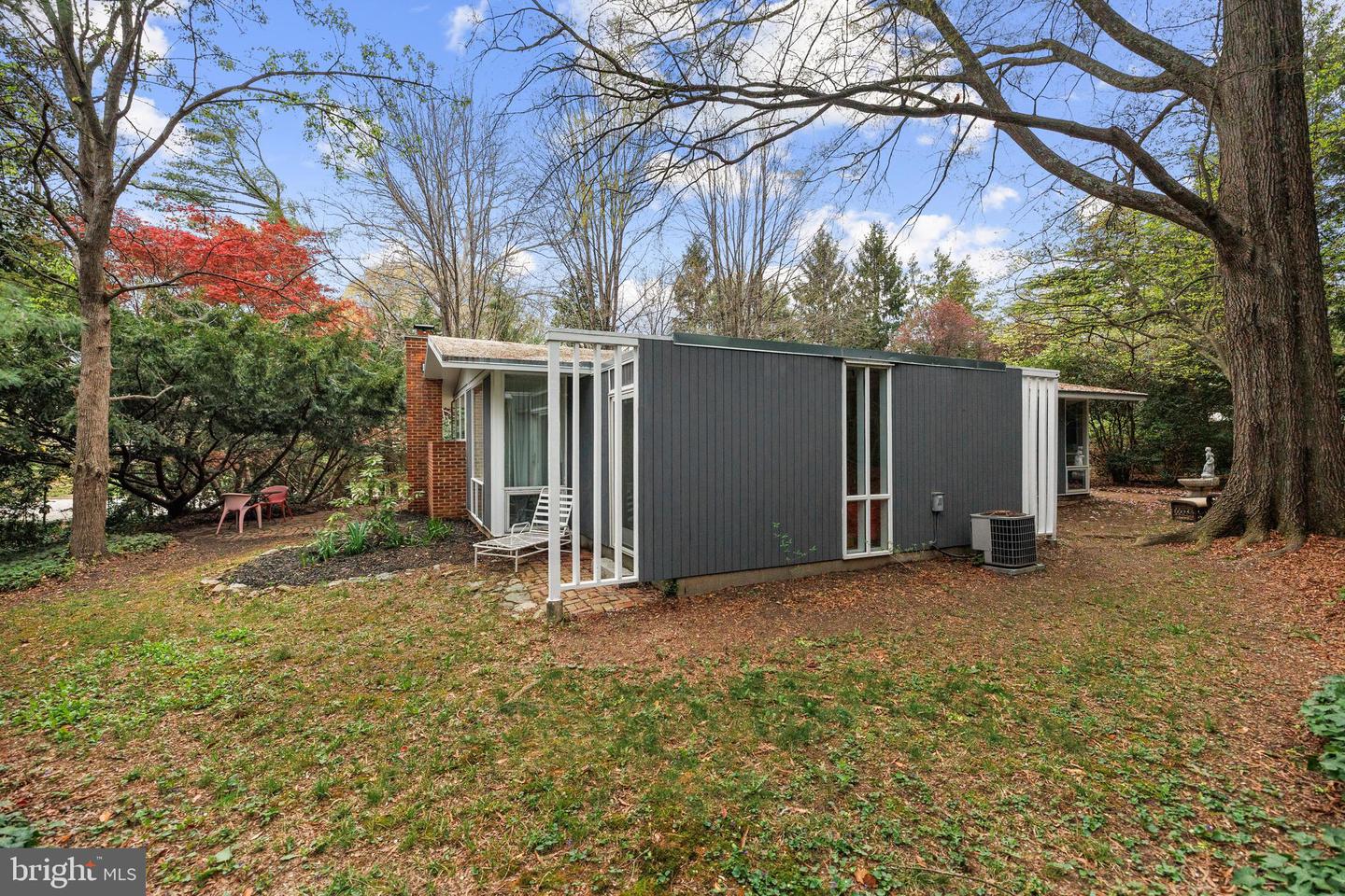 2313 GLASGOW RD, ALEXANDRIA, Virginia 22307, 4 Bedrooms Bedrooms, ,1 BathroomBathrooms,Residential,For sale,2313 GLASGOW RD,VAFX2231570 MLS # VAFX2231570