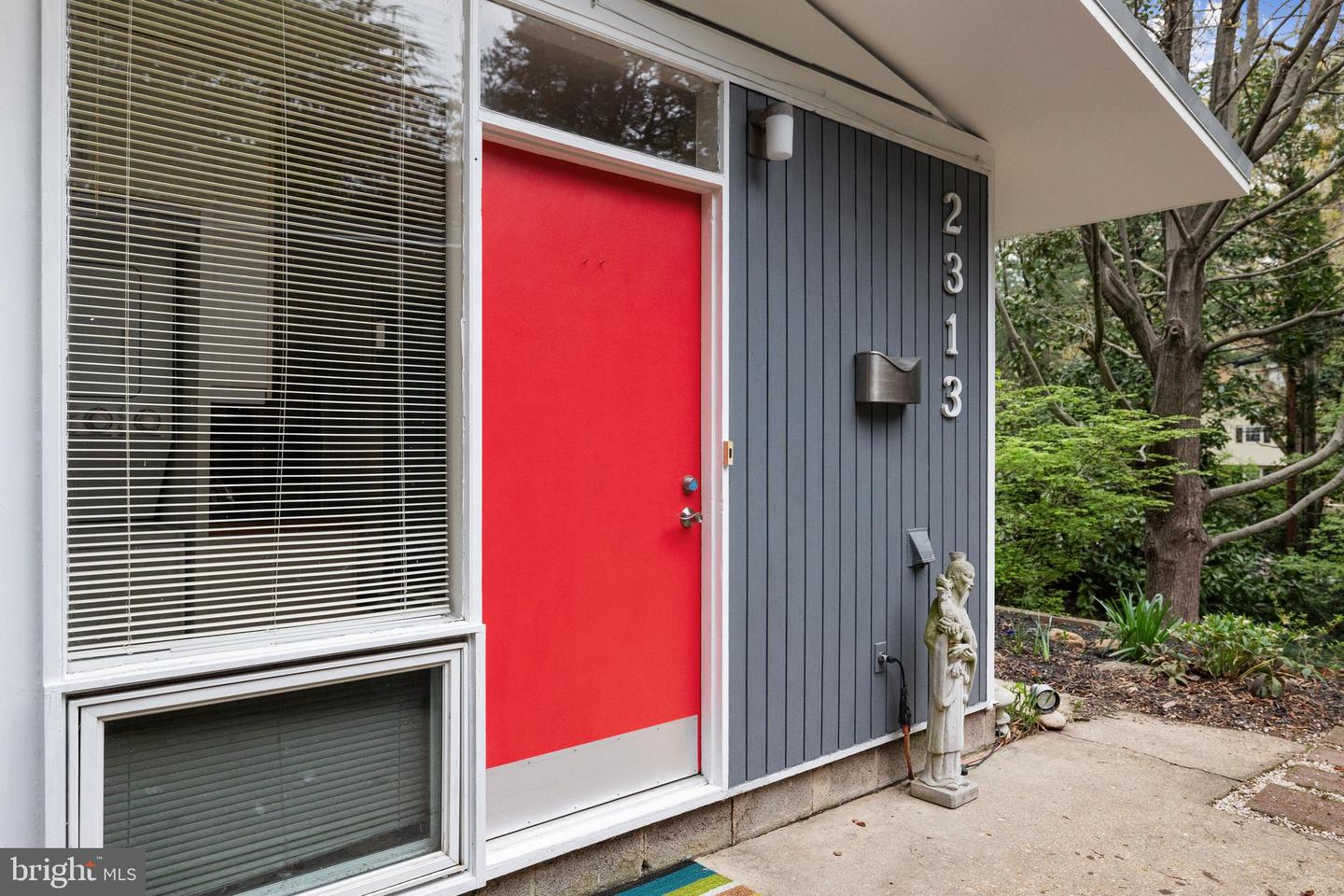 2313 GLASGOW RD, ALEXANDRIA, Virginia 22307, 4 Bedrooms Bedrooms, ,1 BathroomBathrooms,Residential,For sale,2313 GLASGOW RD,VAFX2231570 MLS # VAFX2231570