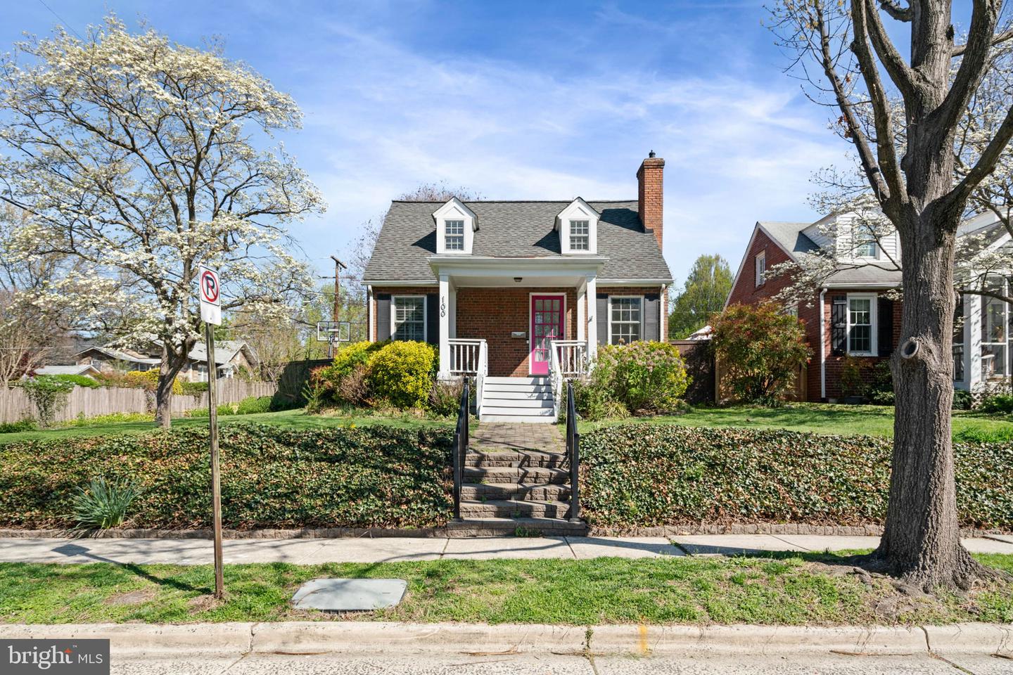 100 E MAPLE ST, ALEXANDRIA, Virginia 22301, 4 Bedrooms Bedrooms, ,3 BathroomsBathrooms,Residential,For sale,100 E MAPLE ST,VAAX2043702 MLS # VAAX2043702