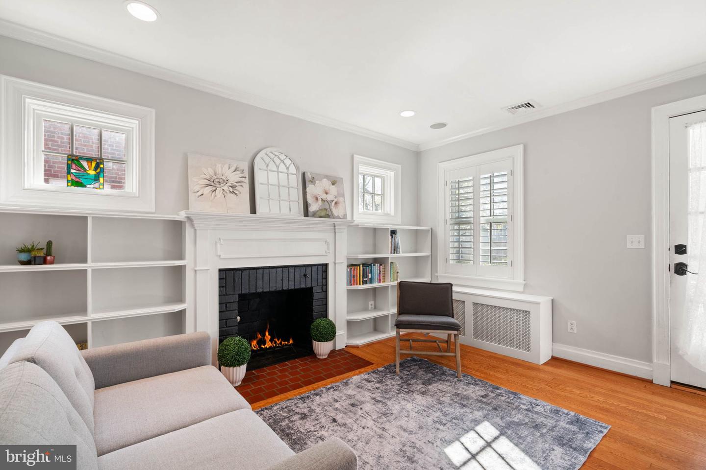 100 E MAPLE ST, ALEXANDRIA, Virginia 22301, 4 Bedrooms Bedrooms, ,3 BathroomsBathrooms,Residential,For sale,100 E MAPLE ST,VAAX2043702 MLS # VAAX2043702