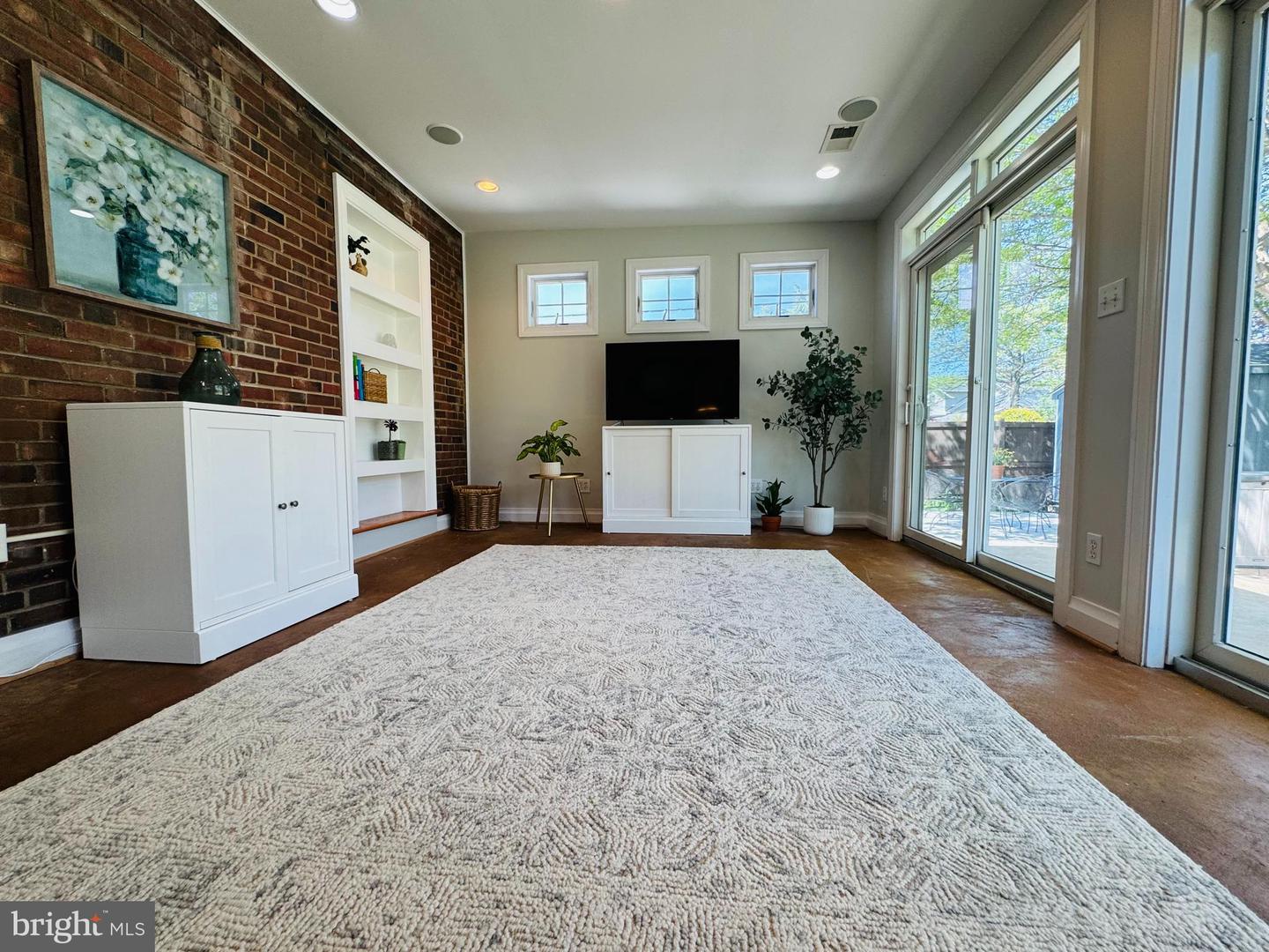 100 E MAPLE ST, ALEXANDRIA, Virginia 22301, 4 Bedrooms Bedrooms, ,3 BathroomsBathrooms,Residential,For sale,100 E MAPLE ST,VAAX2043702 MLS # VAAX2043702