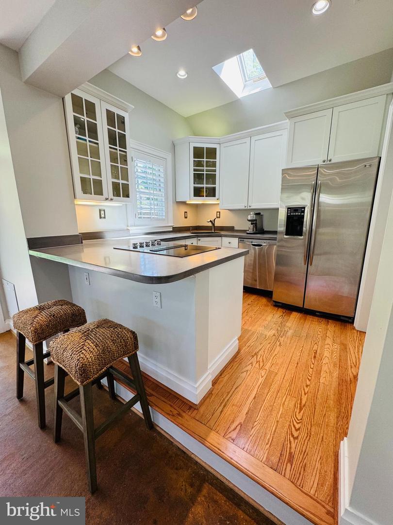 100 E MAPLE ST, ALEXANDRIA, Virginia 22301, 4 Bedrooms Bedrooms, ,3 BathroomsBathrooms,Residential,For sale,100 E MAPLE ST,VAAX2043702 MLS # VAAX2043702
